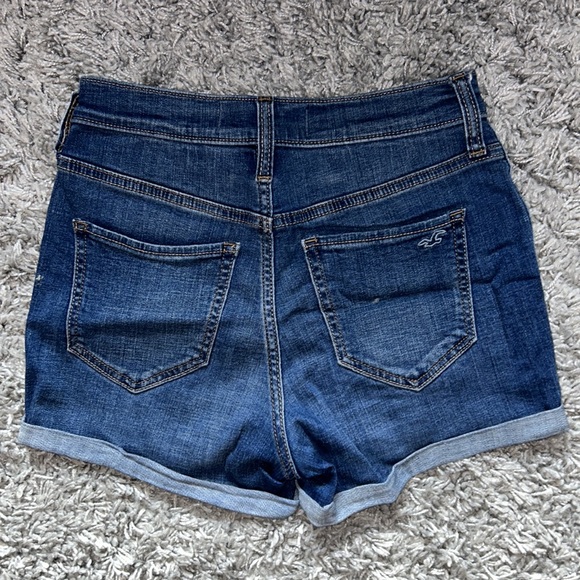 Hollister Denim High Rise Button Shorts Size 3/26 - Picture 3 of 3